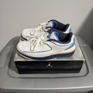 Air Jordan 2 Retro Low University Blue